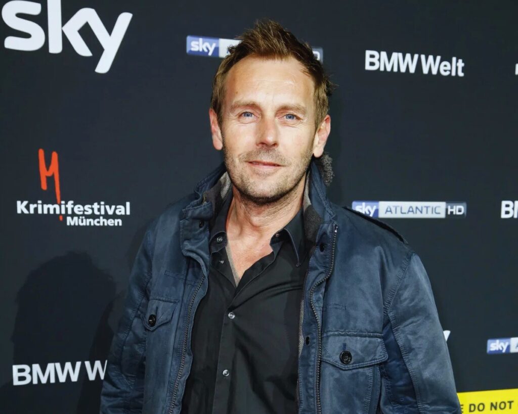 Mit wem ist Gerrit Grass verheiratet? Sein gut gehütetes Geheimnis Mit wem ist Gerrit Grass verheiratet? Sein gut gehütetes Geheimnis